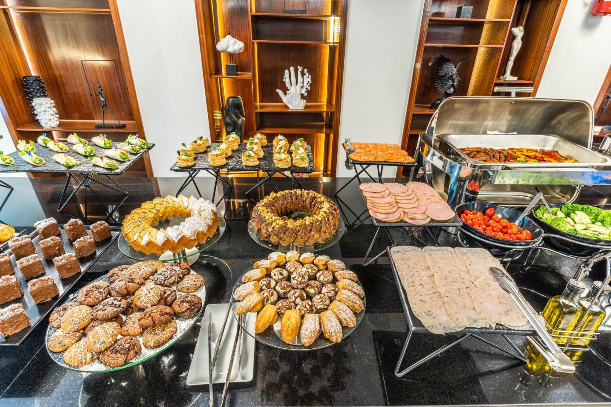 One Hotel קזבלנקה מראה חיצוני תמונה A buffet at a hotel