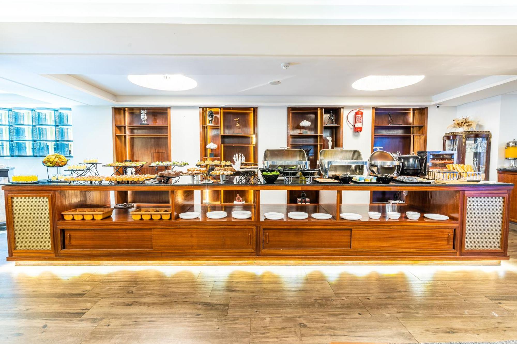 One Hotel קזבלנקה מראה חיצוני תמונה The buffet at the lounge