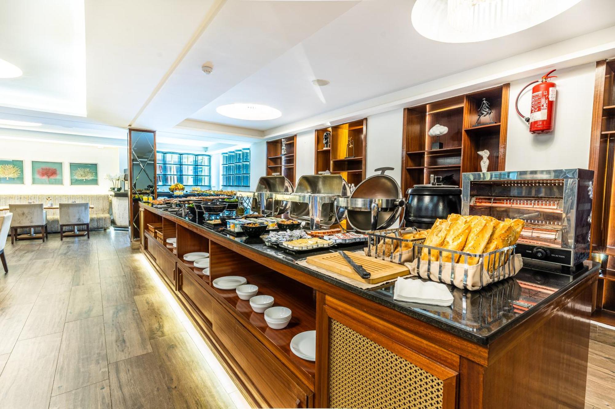 One Hotel קזבלנקה מראה חיצוני תמונה The buffet at the lounge