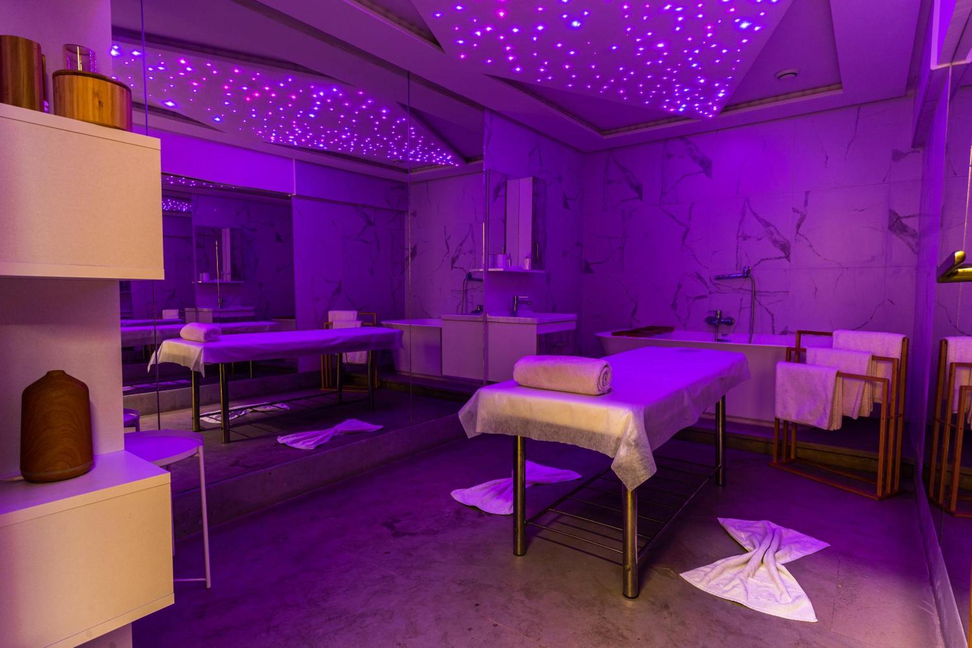 One Hotel קזבלנקה מראה חיצוני תמונה A massage parlour in Hong Kong